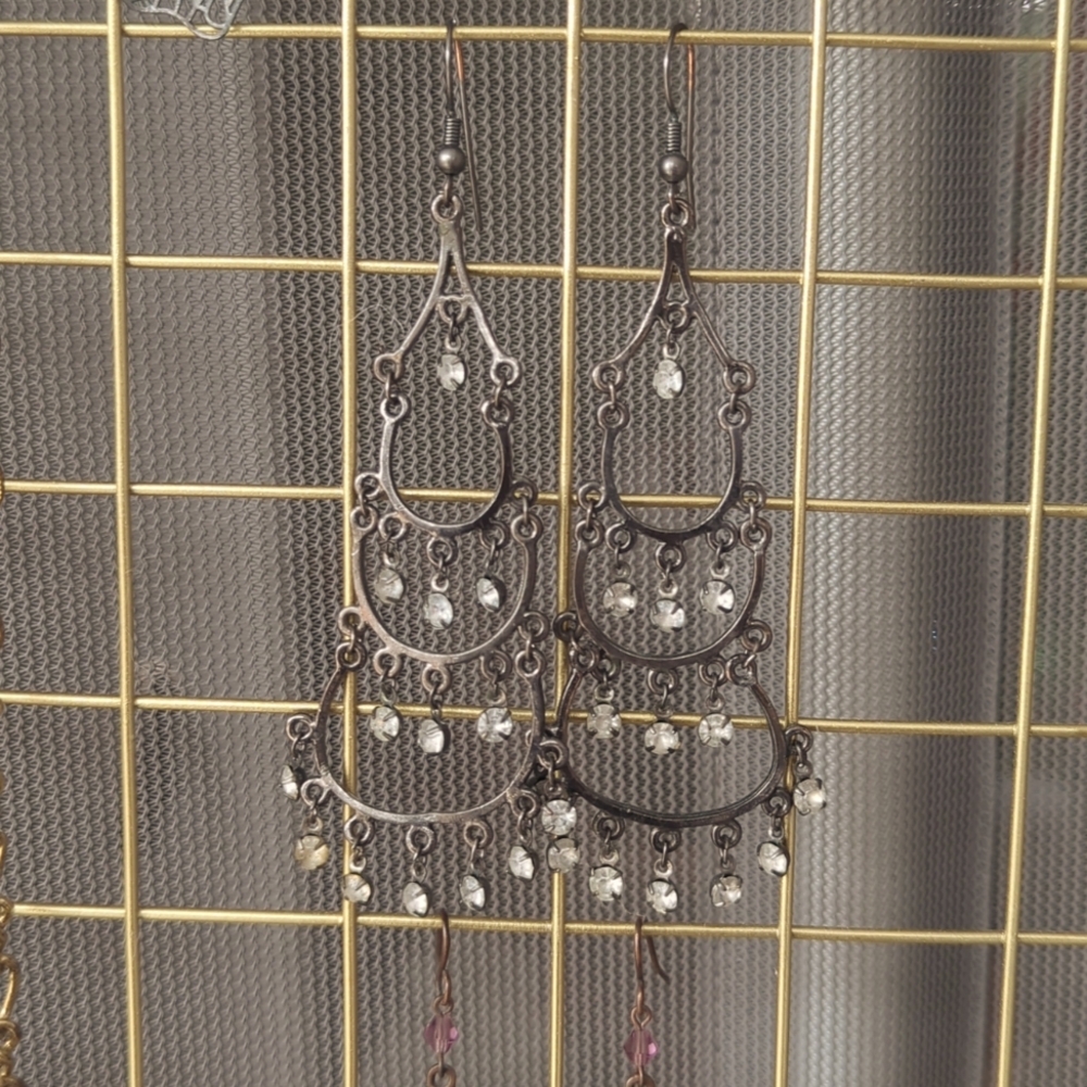 Chandelier earrings